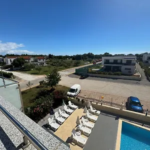  Apartment An Der 1 Reihe Vom Kroatien